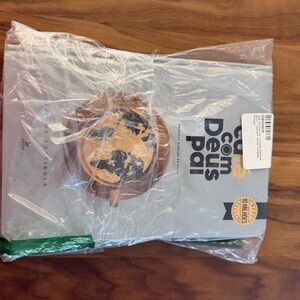 Café Com Amor Softcover Book with Gray and Brown Cover